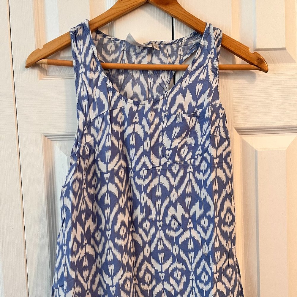 Kenar Sleeveless Blouse